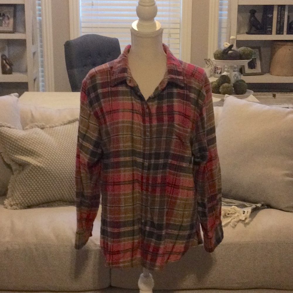 Women’s flannel button up